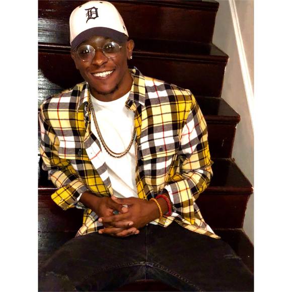 Meet your Posher, Alex - Picture 1 of 1